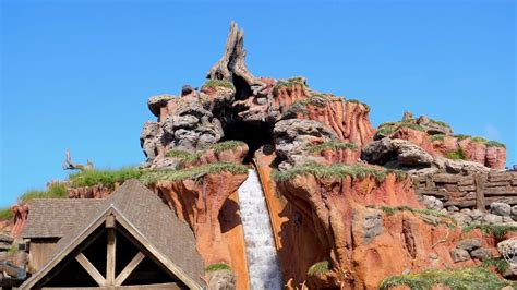 DisneyWorlds Flash Mountain : r/WTF